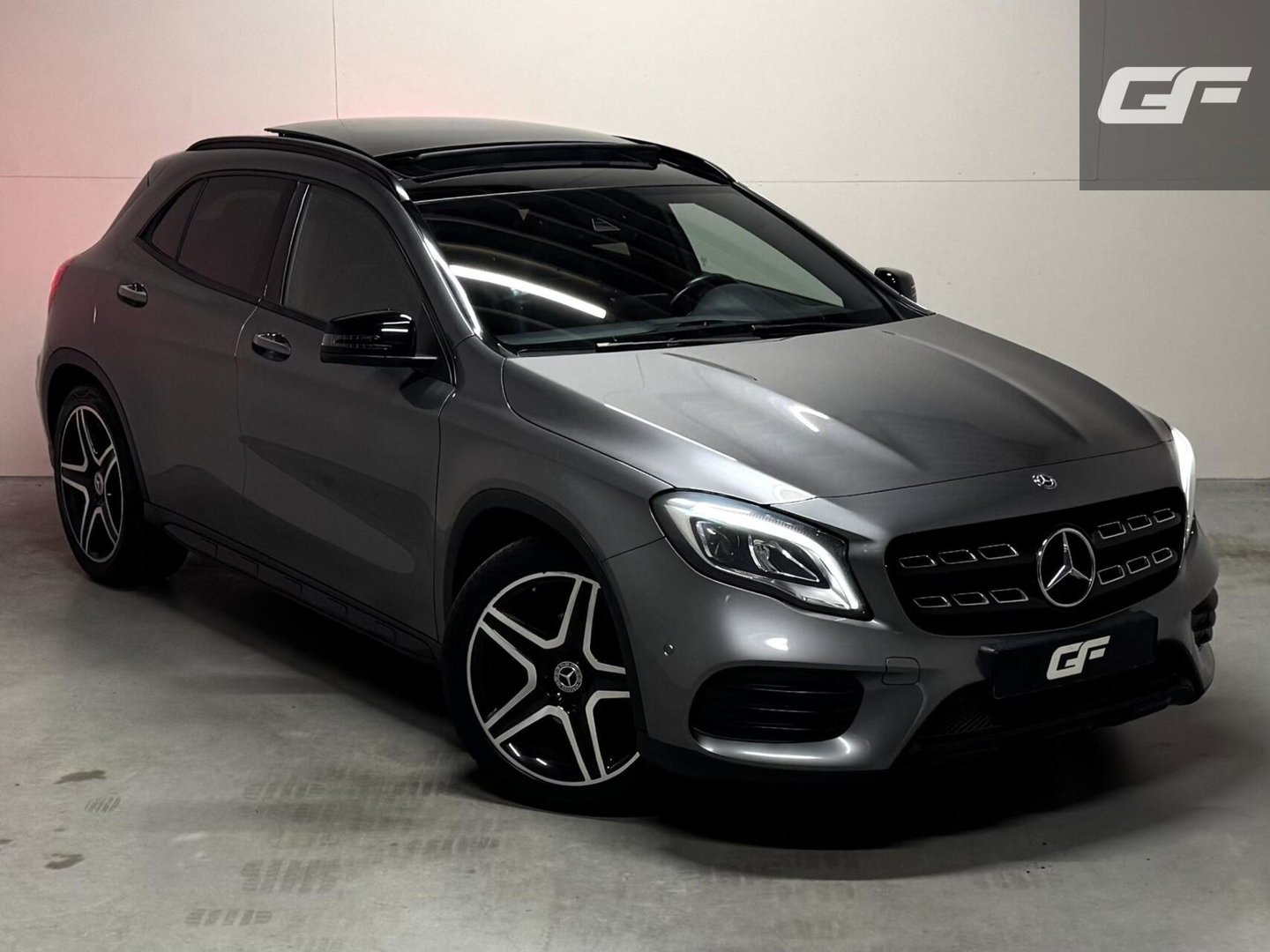 Mercedes-Benz GLA AMG Pano Clima Camera Cruise NAP