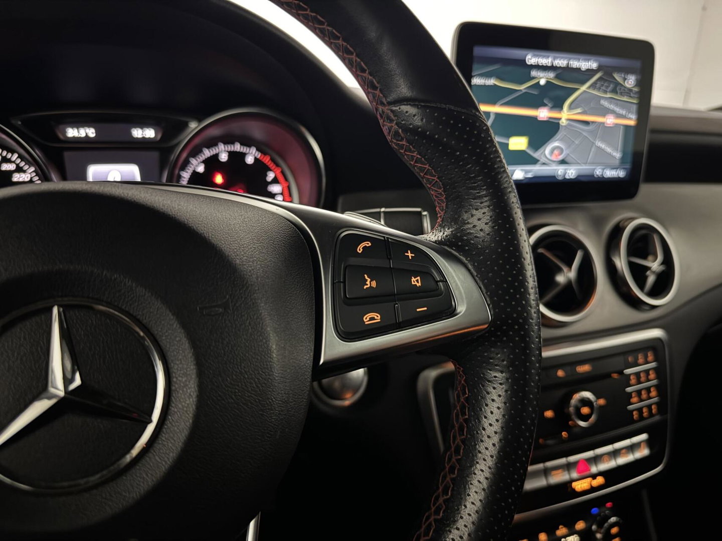 Mercedes-Benz GLA AMG Pano Clima Camera Cruise NAP