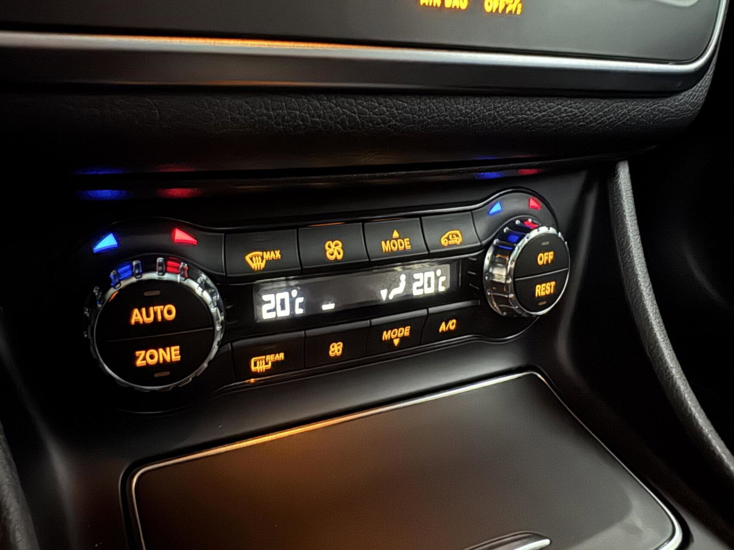 Mercedes-Benz GLA AMG Pano Clima Camera Cruise NAP