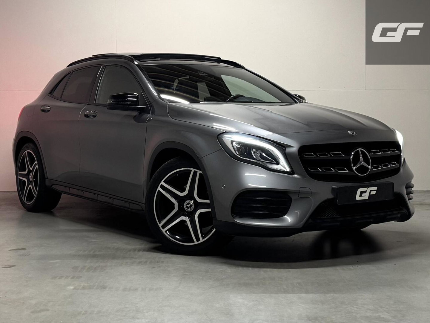 Mercedes-Benz GLA AMG Pano Clima Camera Cruise NAP