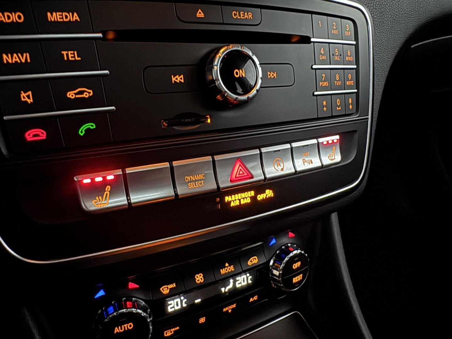 Mercedes-Benz GLA AMG Pano Clima Camera Cruise NAP