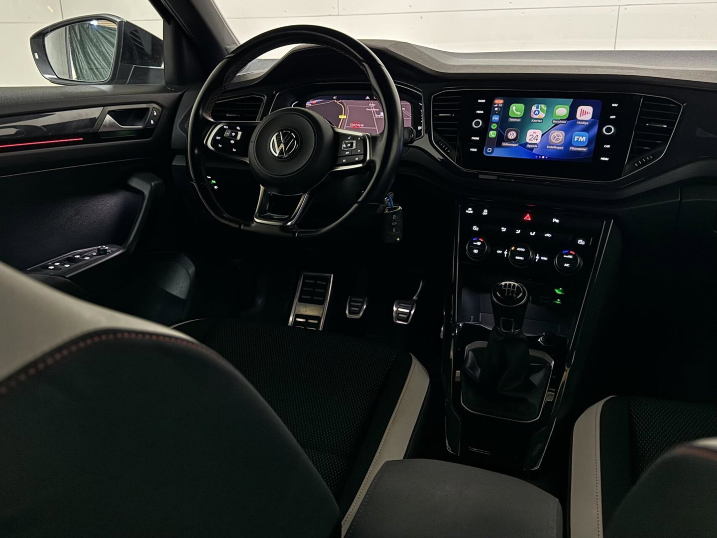 Volkswagen T-Roc Sport Virtual ACC Carplay 116PK NAP