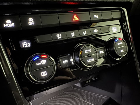 Volkswagen T-Roc Sport Virtual ACC Carplay 116PK NAP
