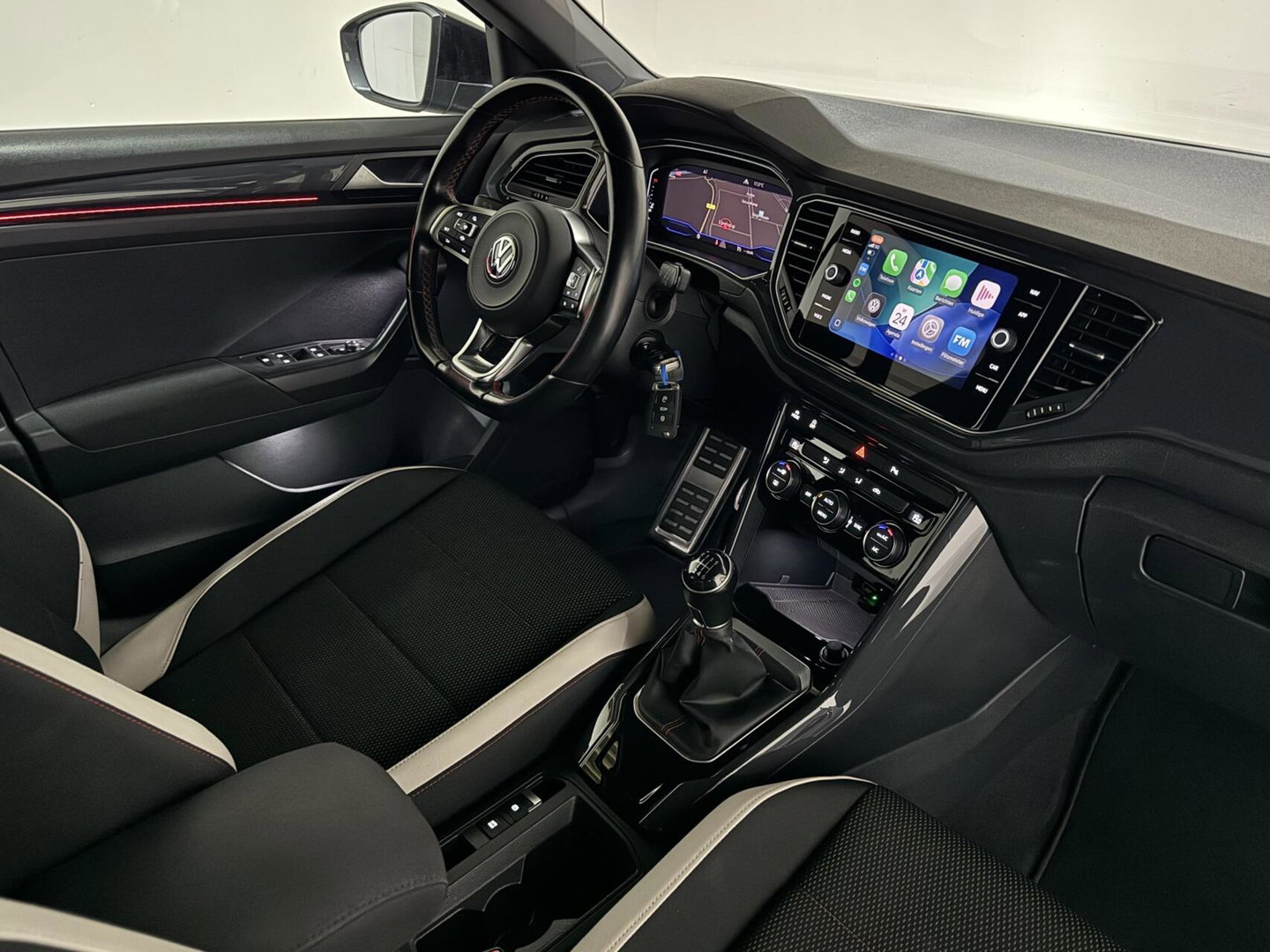 Volkswagen T-Roc Sport Virtual ACC Carplay 116PK NAP