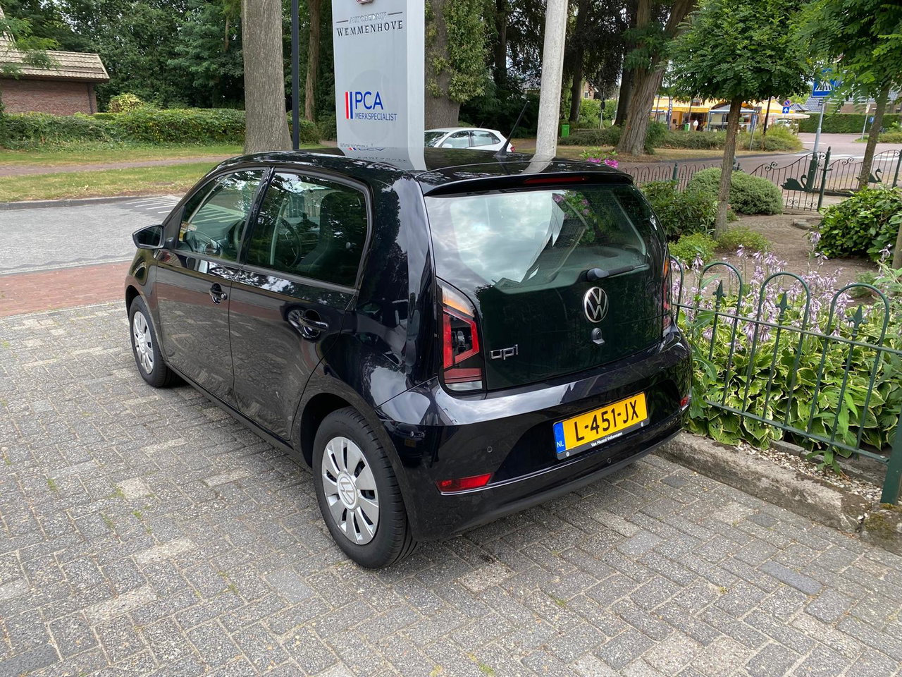 Volkswagen up!