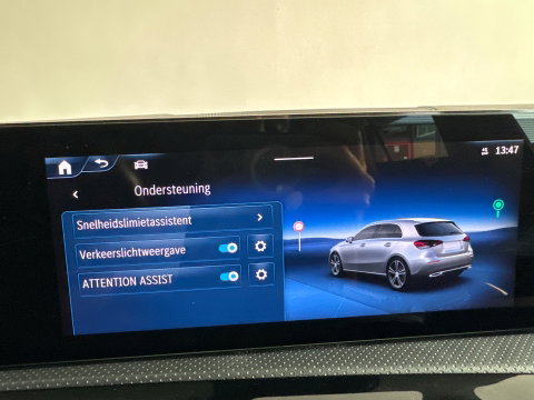 Mercedes-Benz A-Klasse 200 AMG Line Camera|Sfeer|Stoelverwarming