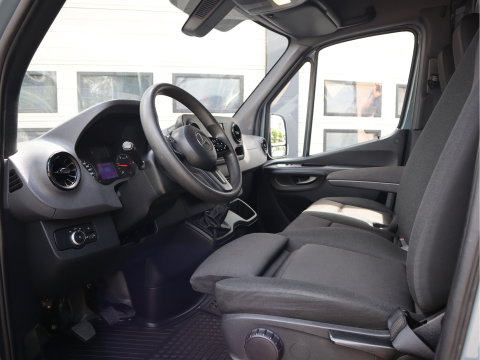 Mercedes-Benz Sprinter 315 CDI 150 pk L2H2 Mbux - Camera - Bankje