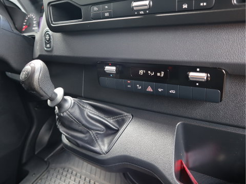 Mercedes-Benz Sprinter 315 CDI 150 pk L2H2 Mbux - Camera - Bankje