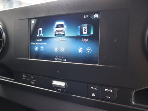Mercedes-Benz Sprinter 315 CDI 150 pk L2H2 Mbux - Camera - Bankje