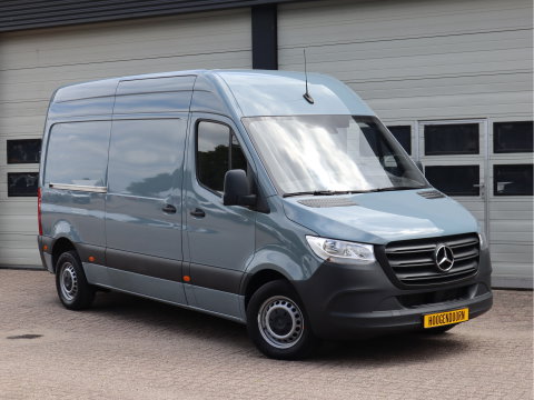 Mercedes-Benz Sprinter 315 CDI 150 pk L2H2 Mbux - Camera - Bankje