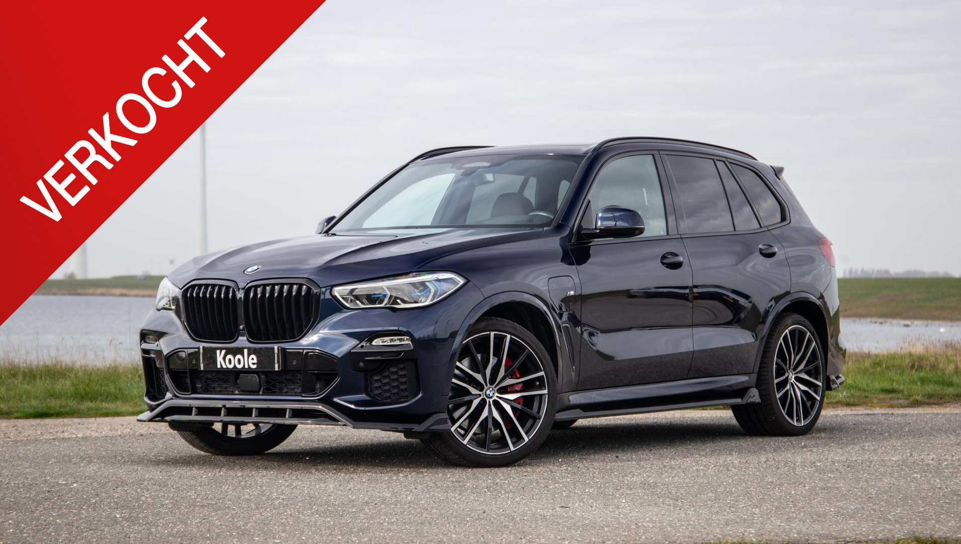 BMW X5 xDrive45e High Executive SKY LOUNGE / LASER / 4 WIELSTURING / DIMAND POOK / LEDER / MAXTON / M PAKKET