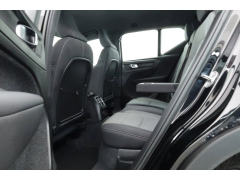 Volvo XC40 1.5 T4 Plug-in hybrid Plus Bright | Prijs rijklaar | Facelift | trekhaak | H&K Audio | carplay | stoel & stuur verwarming | Memory |