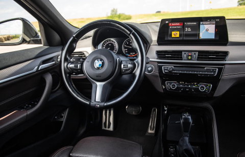 BMW X2 xDrive25e High Executive M PAKKET / CARPLAY / CRUISE CONTROLE / BRUIN LEER / STOELVERWARMING