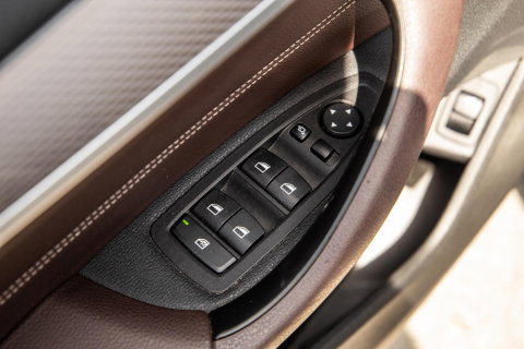 BMW X2 xDrive25e High Executive M PAKKET / CARPLAY / CRUISE CONTROLE / BRUIN LEER / STOELVERWARMING