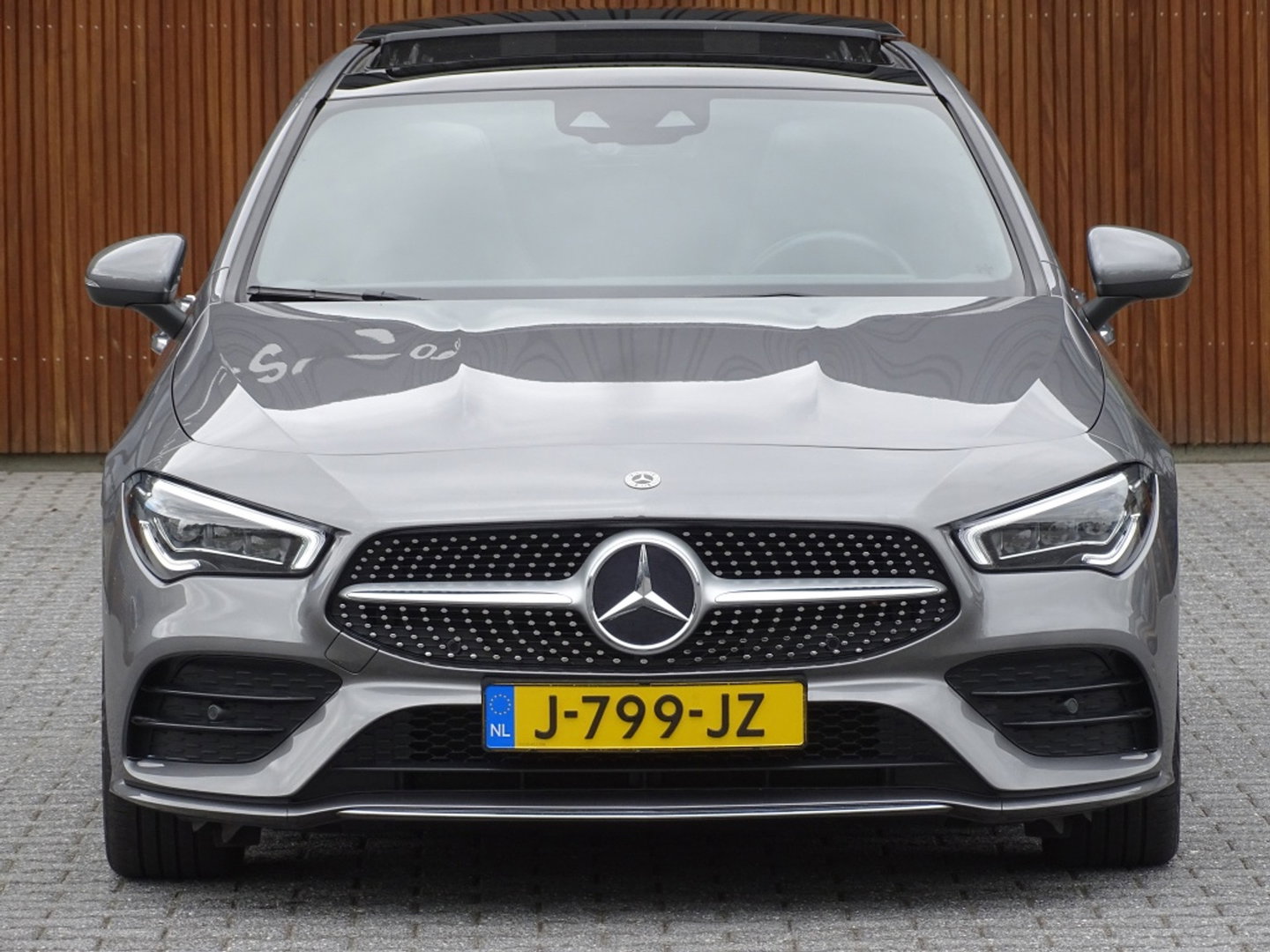 Mercedes-Benz CLA-Klasse Shooting Brake 250 225PK AMG / panorama / *NAP*
