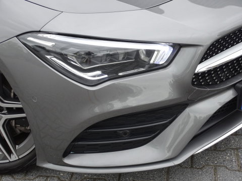 Mercedes-Benz CLA-Klasse Shooting Brake 250 225PK AMG / panorama / *NAP*