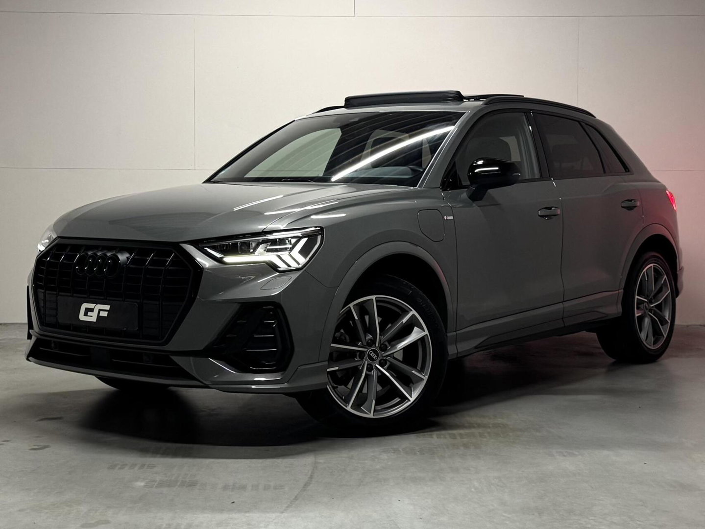 Audi Q3 45 TFSIe S-Line Black Edition Pano Sonos Virtual Camera Trekh.