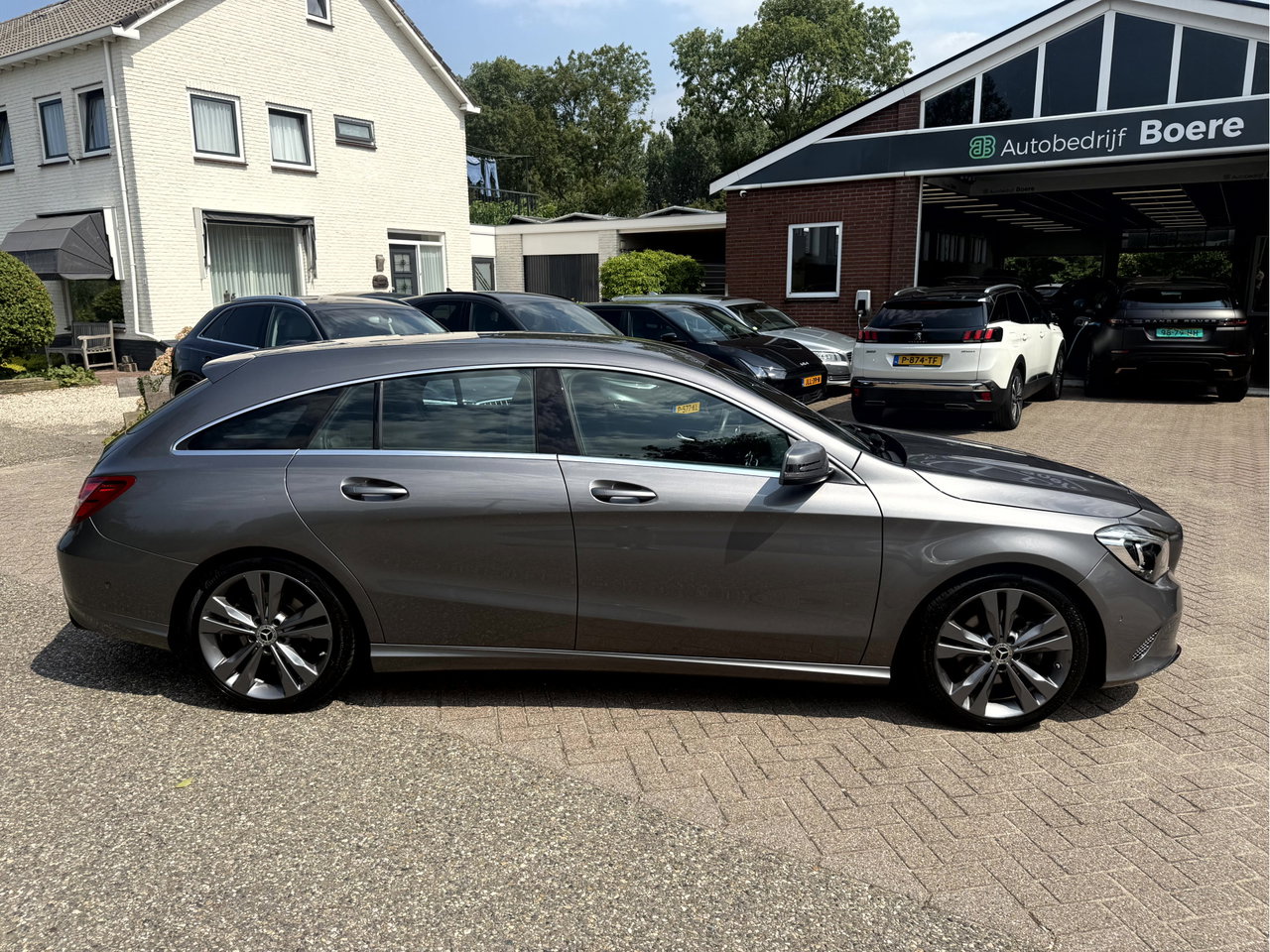Mercedes-Benz CLA
