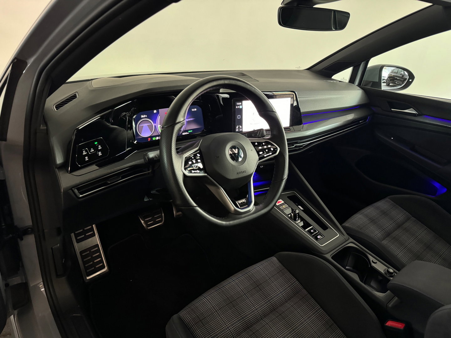 Volkswagen Golf 1.4 eHybrid GTE Pano|HuD|Acc|Camera|Sfeer|Lane Assist