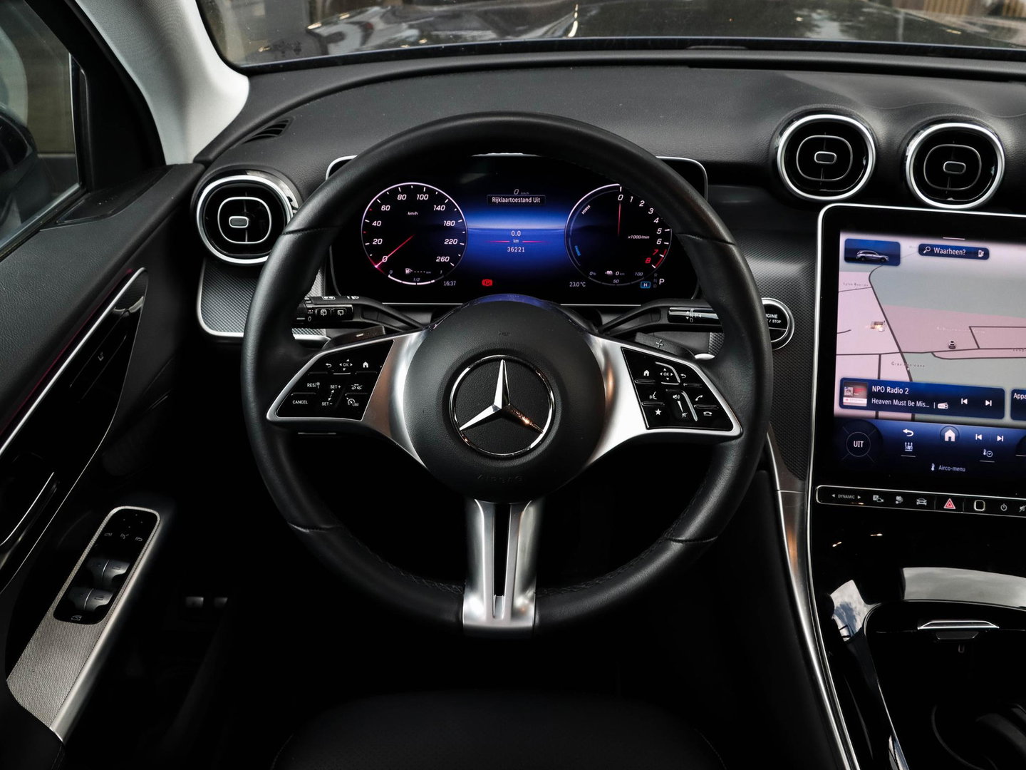 Mercedes-Benz GLC 300e 4MATIC Business Line Leder