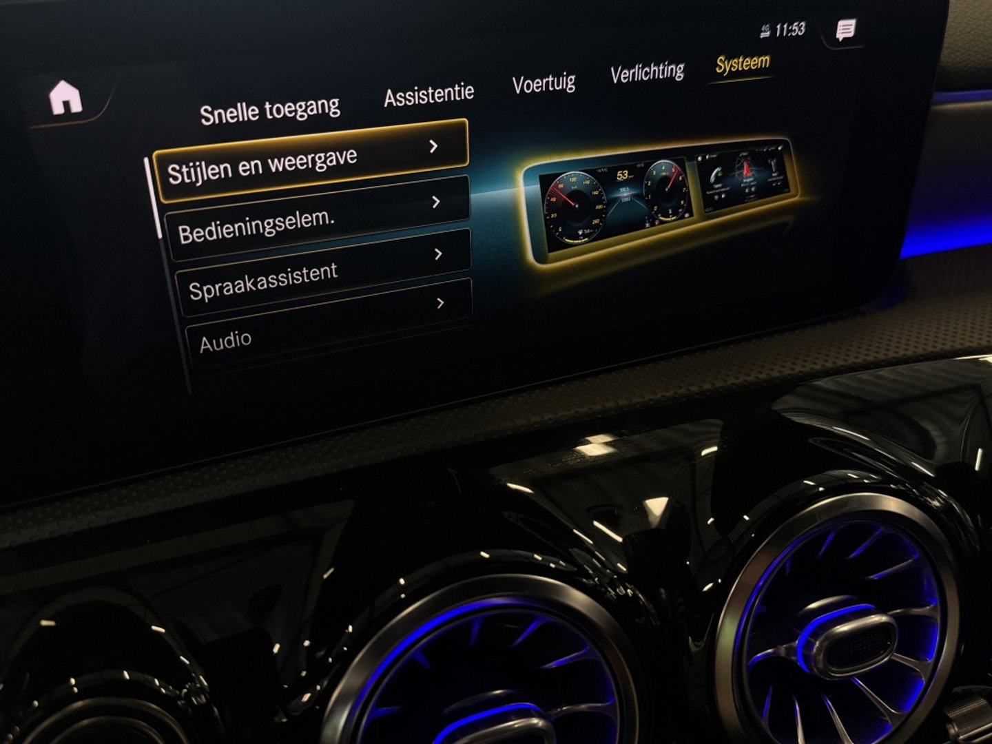 Mercedes-Benz CLA-Klasse Shooting Brake 250 225PK AMG / panorama / *NAP*