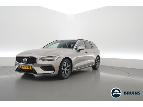 Volvo V60 2.0 B3 Core Prijs rijklaar | Trekhaak | Stoel + stuurverw. | ACC | Dodehoek (Blis) |