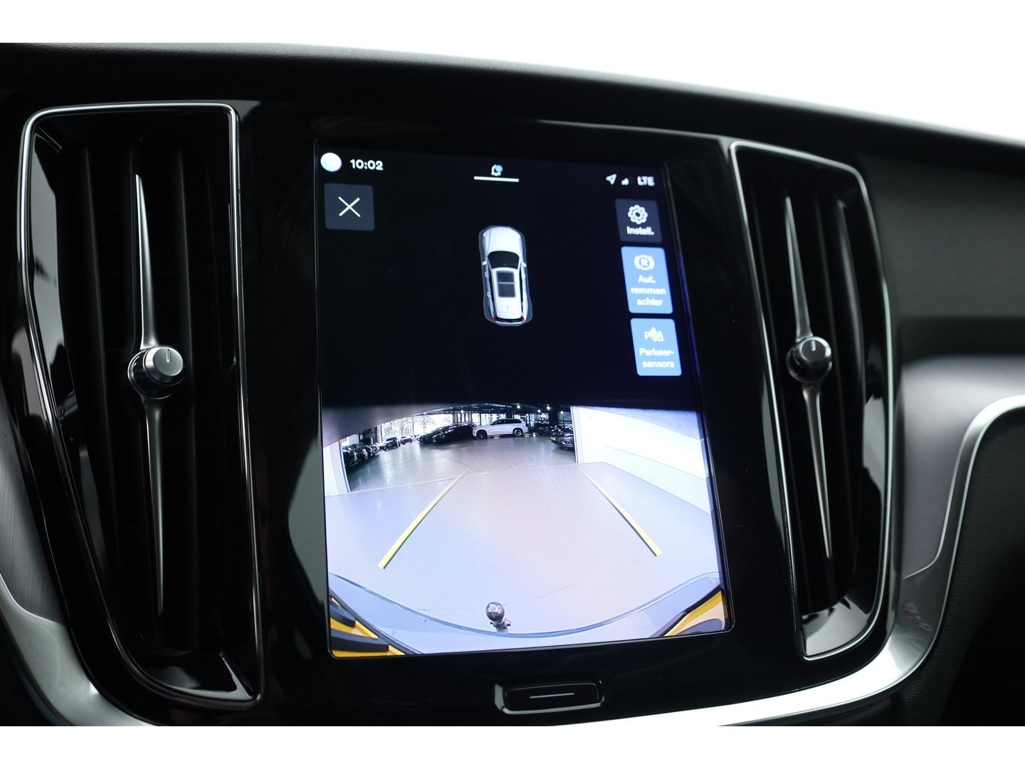Volvo V60 2.0 B3 Core | Prijs rijklaar | Trekhaak | Camera | ACC | 4x Stoel + stuuverw. |