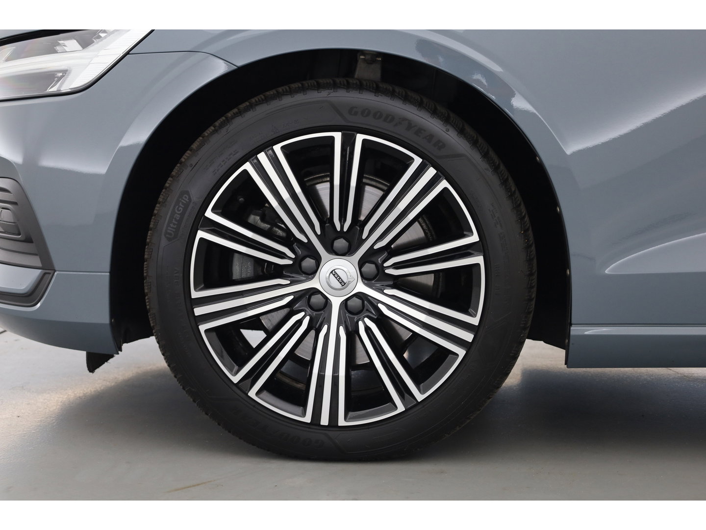 Volvo V60 2.0 B3 Core | Prijs rijklaar | Trekhaak | Camera | ACC | 4x Stoel + stuuverw. |