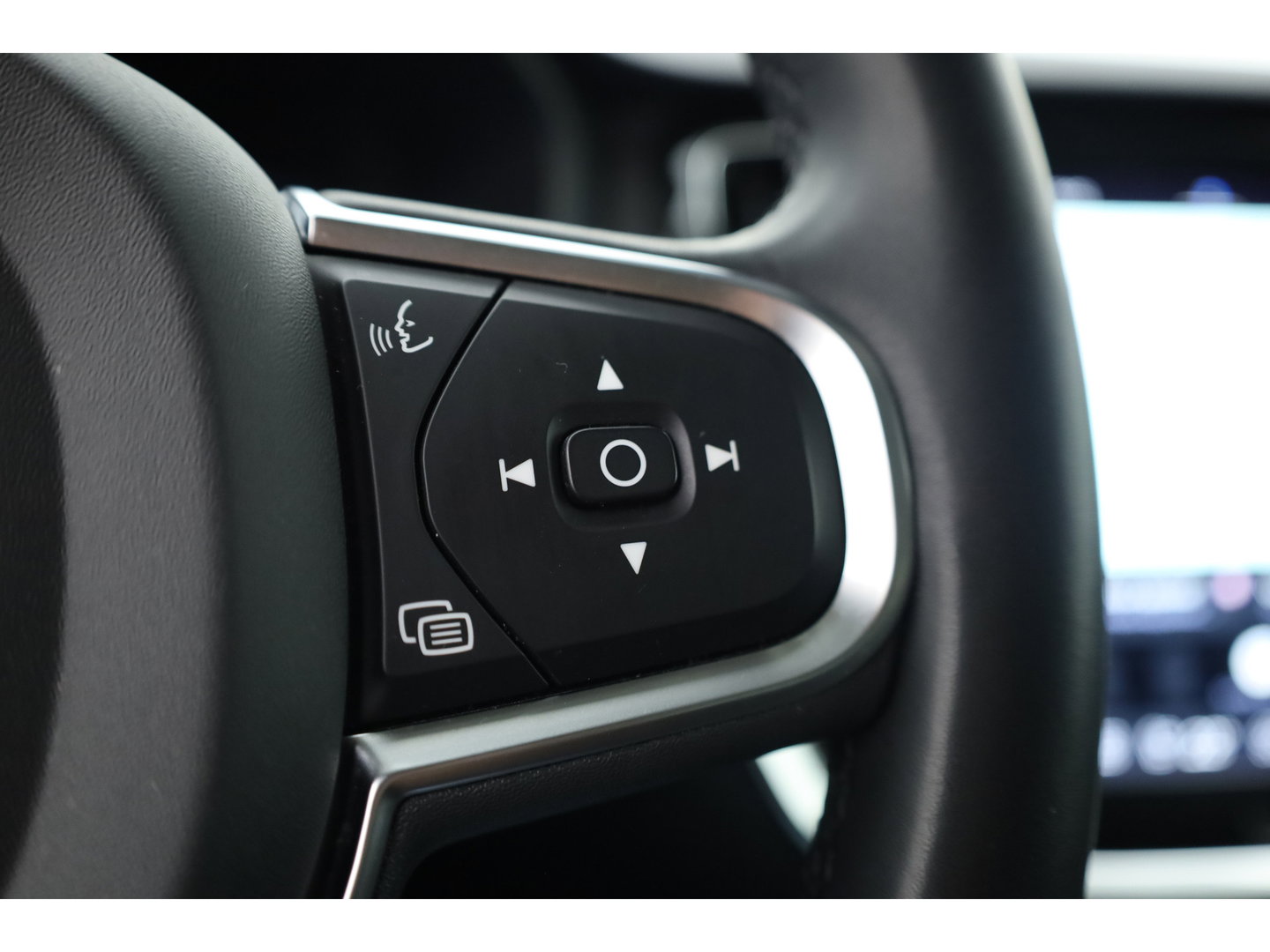Volvo V60 2.0 B3 Core | Prijs rijklaar | Trekhaak | Camera | ACC | 4x Stoel + stuuverw. |