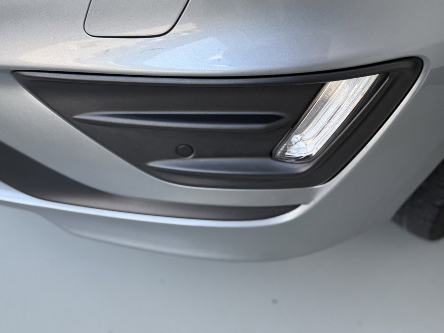 Volvo XC60 2.0 T5 FWD Polar+ 245PK / R-Design / LED