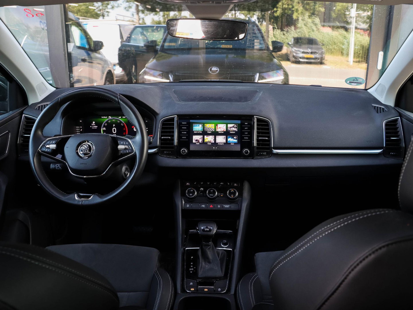 Škoda Karoq 1.5 TSI ACT Style DSG Panodak Alcantara Trekhaak