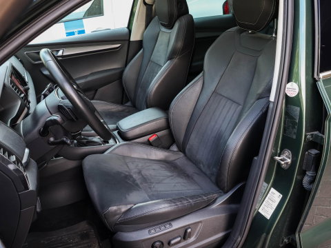 Škoda Karoq 1.5 TSI ACT Style DSG Panodak Alcantara Trekhaak