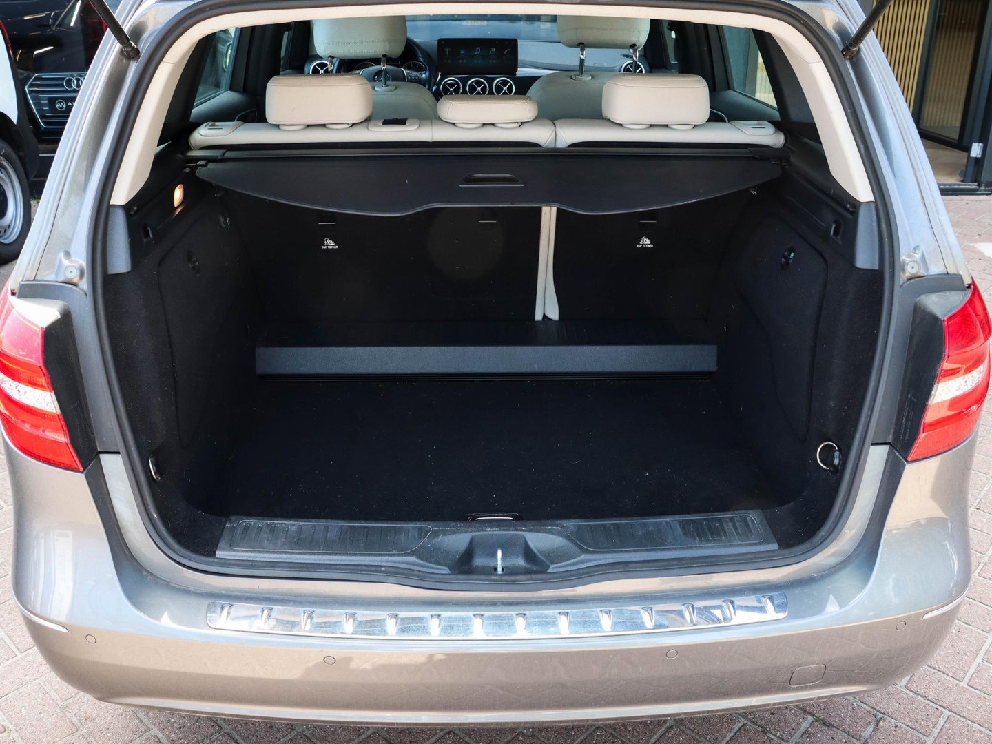 Mercedes-Benz B-Klasse 200 Automaat Clima Navi Carplay slechts 72.745km!