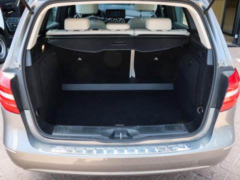Mercedes-Benz B-Klasse 200 Automaat Clima Navi Carplay slechts 72.745km!
