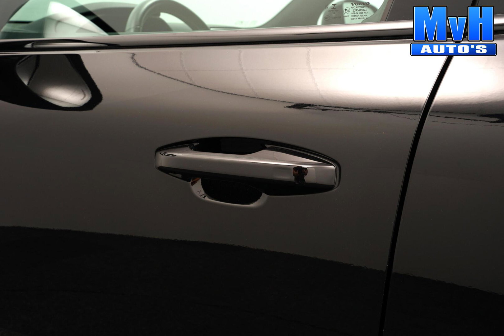 Volvo XC40 1.5 T5 PHEV R-Design|H/K|STUUR.STOELVW|CAM|SOH86%