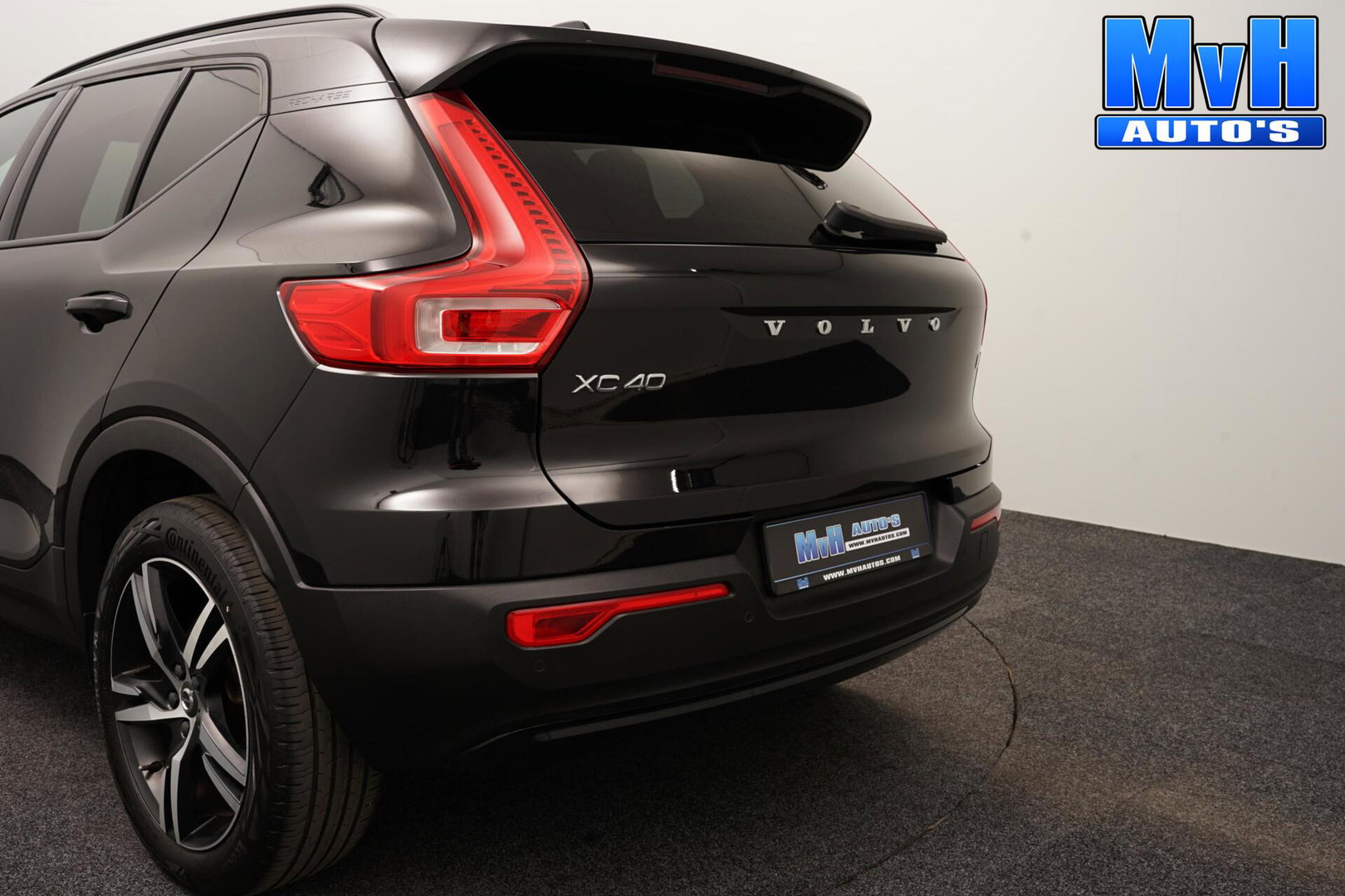 Volvo XC40 1.5 T5 PHEV R-Design|H/K|STUUR.STOELVW|CAM|SOH86%