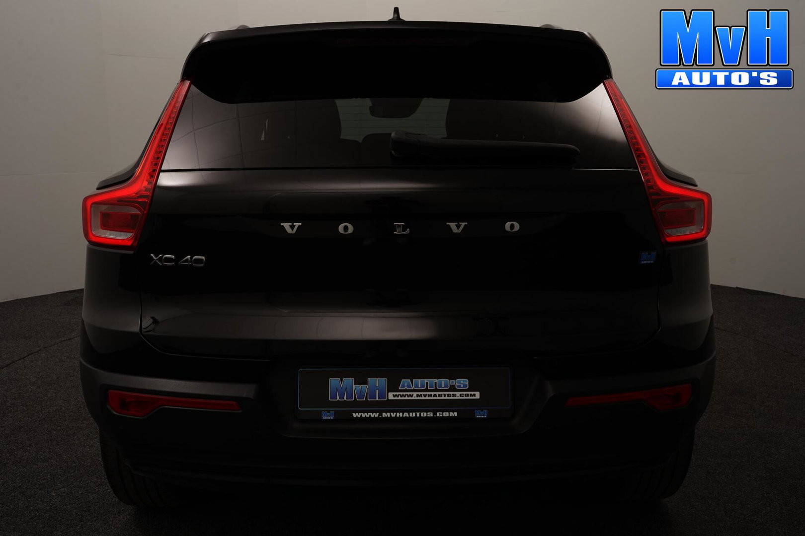 Volvo XC40 1.5 T5 PHEV R-Design|H/K|STUUR.STOELVW|CAM|SOH86%