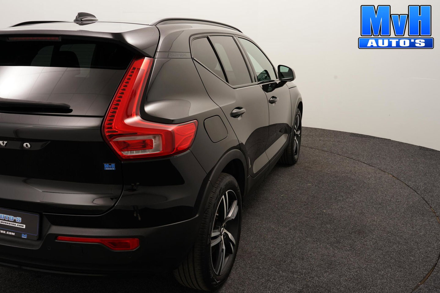 Volvo XC40 1.5 T5 PHEV R-Design|H/K|STUUR.STOELVW|CAM|SOH86%