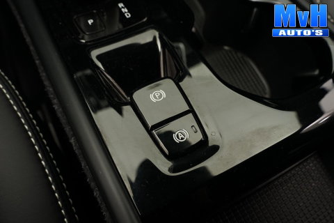 Volvo XC40 1.5 T5 PHEV R-Design|H/K|STUUR.STOELVW|CAM|SOH86%