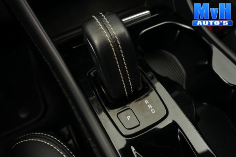 Volvo XC40 1.5 T5 PHEV R-Design|H/K|STUUR.STOELVW|CAM|SOH86%