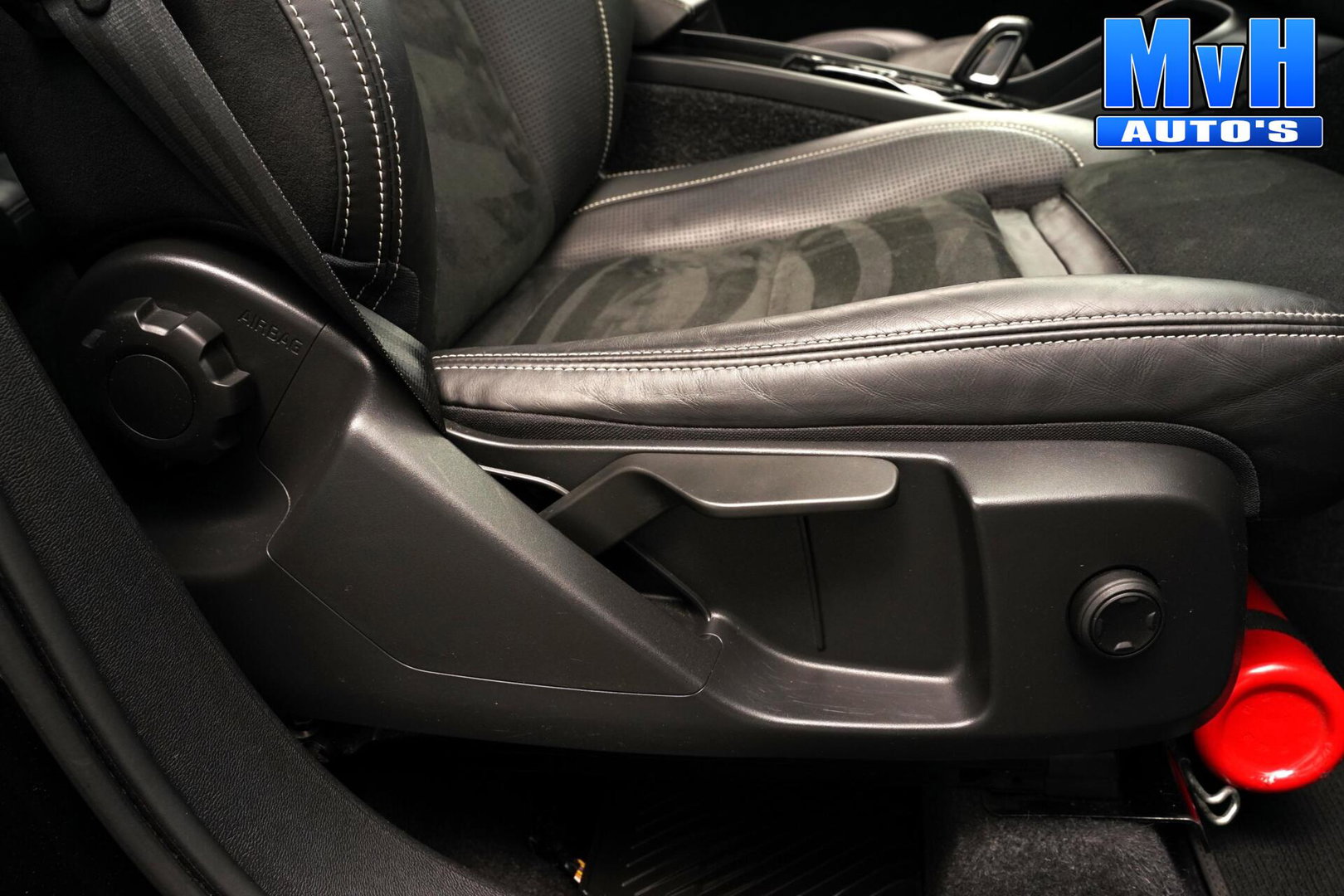 Volvo XC40 1.5 T5 PHEV R-Design|H/K|STUUR.STOELVW|CAM|SOH86%