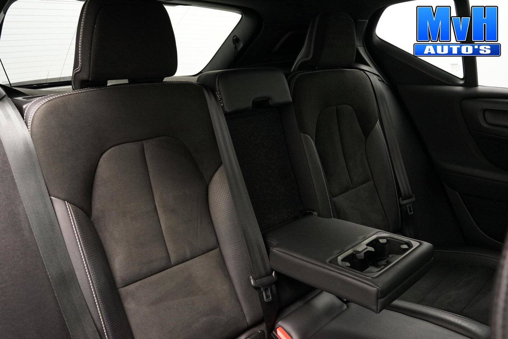 Volvo XC40 1.5 T5 PHEV R-Design|H/K|STUUR.STOELVW|CAM|SOH86%