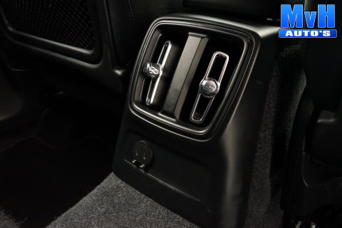Volvo XC40 1.5 T5 PHEV R-Design|H/K|STUUR.STOELVW|CAM|SOH86%