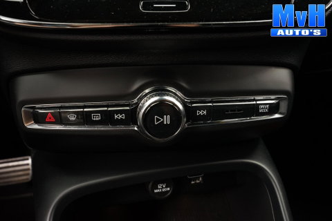 Volvo XC40 1.5 T5 PHEV R-Design|H/K|STUUR.STOELVW|CAM|SOH86%
