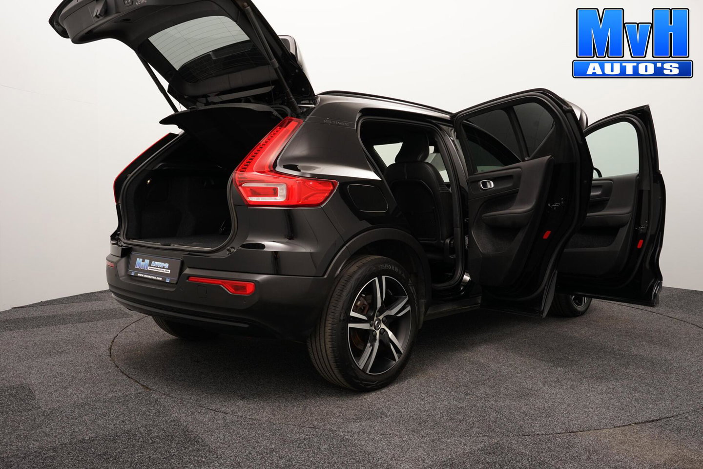 Volvo XC40 1.5 T5 PHEV R-Design|H/K|STUUR.STOELVW|CAM|SOH86%