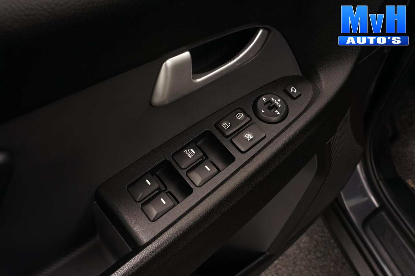 Kia Sportage 1.6 GDI 20th Anniversary|CAM|NAV|TREKHAAK|LED