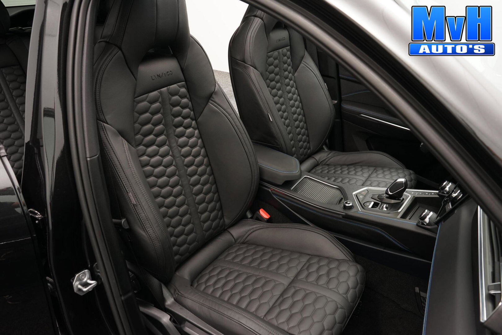 Lynk & Co 01 1.5 PHEV|FULL BLACK XL|ZWARTE.HEMEL|LEER|PANO