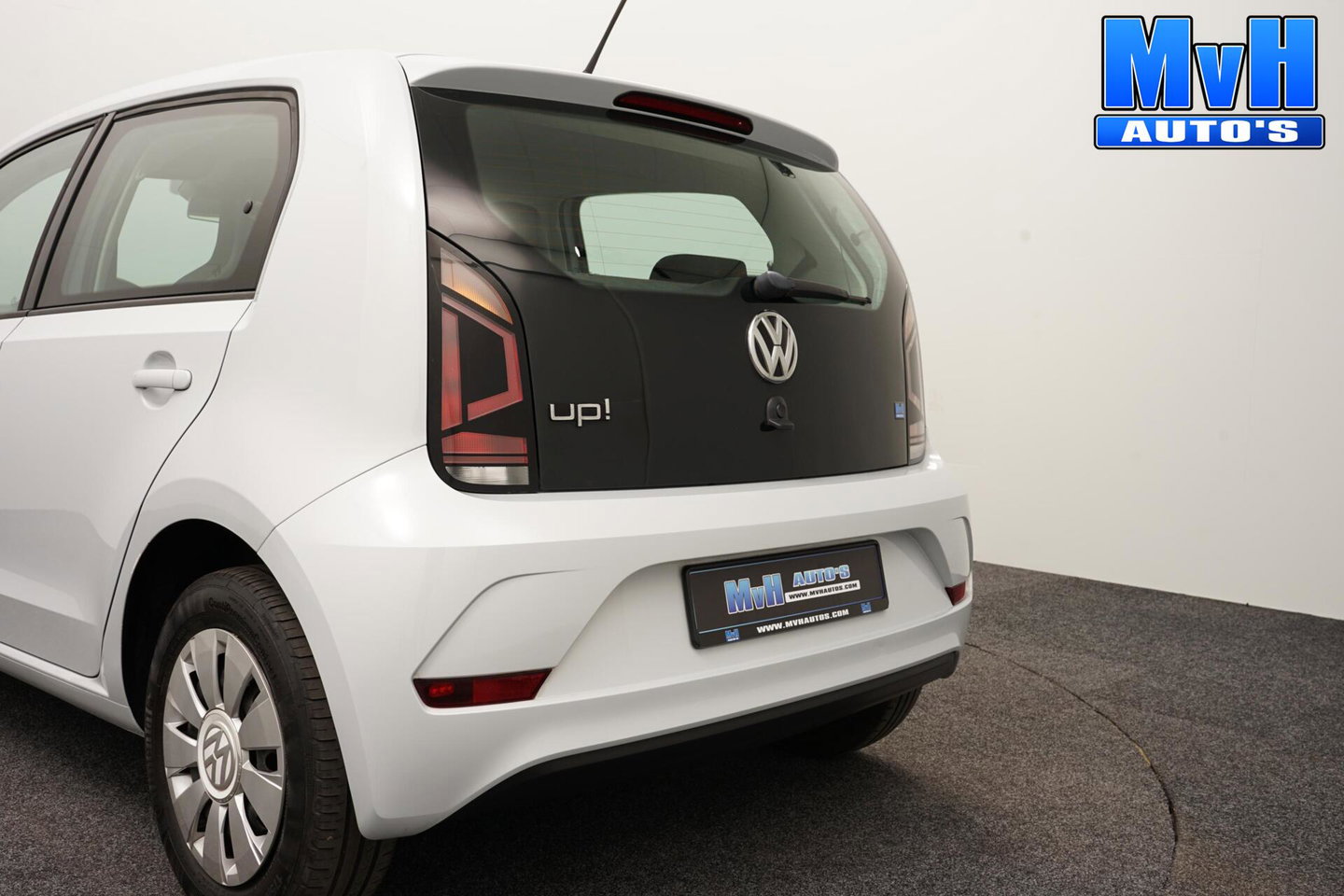 Volkswagen up! 1.0 BMT move up!|BLUETOOTH|AIRCO|DAB|ORG.NL