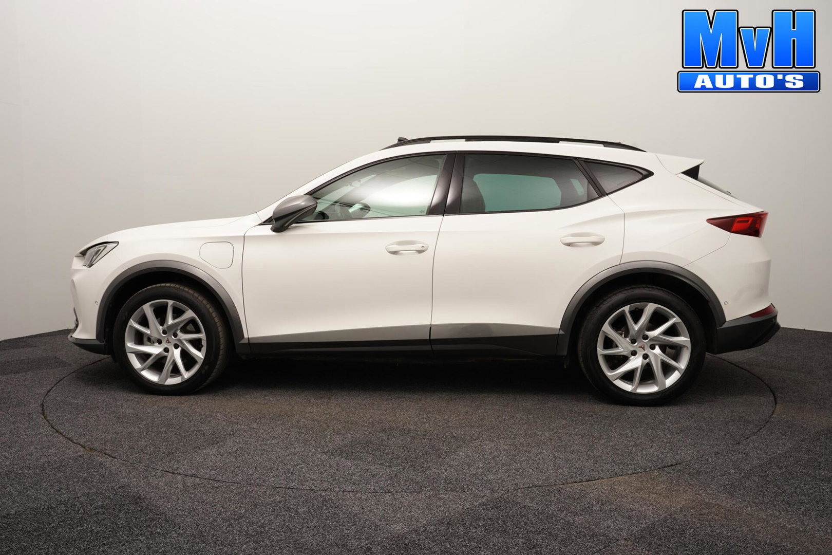 CUPRA Formentor 1.4 TSI PHEV|KUIPSTOEL|PANO|STOEL/STUUR.VERW|SOH97%