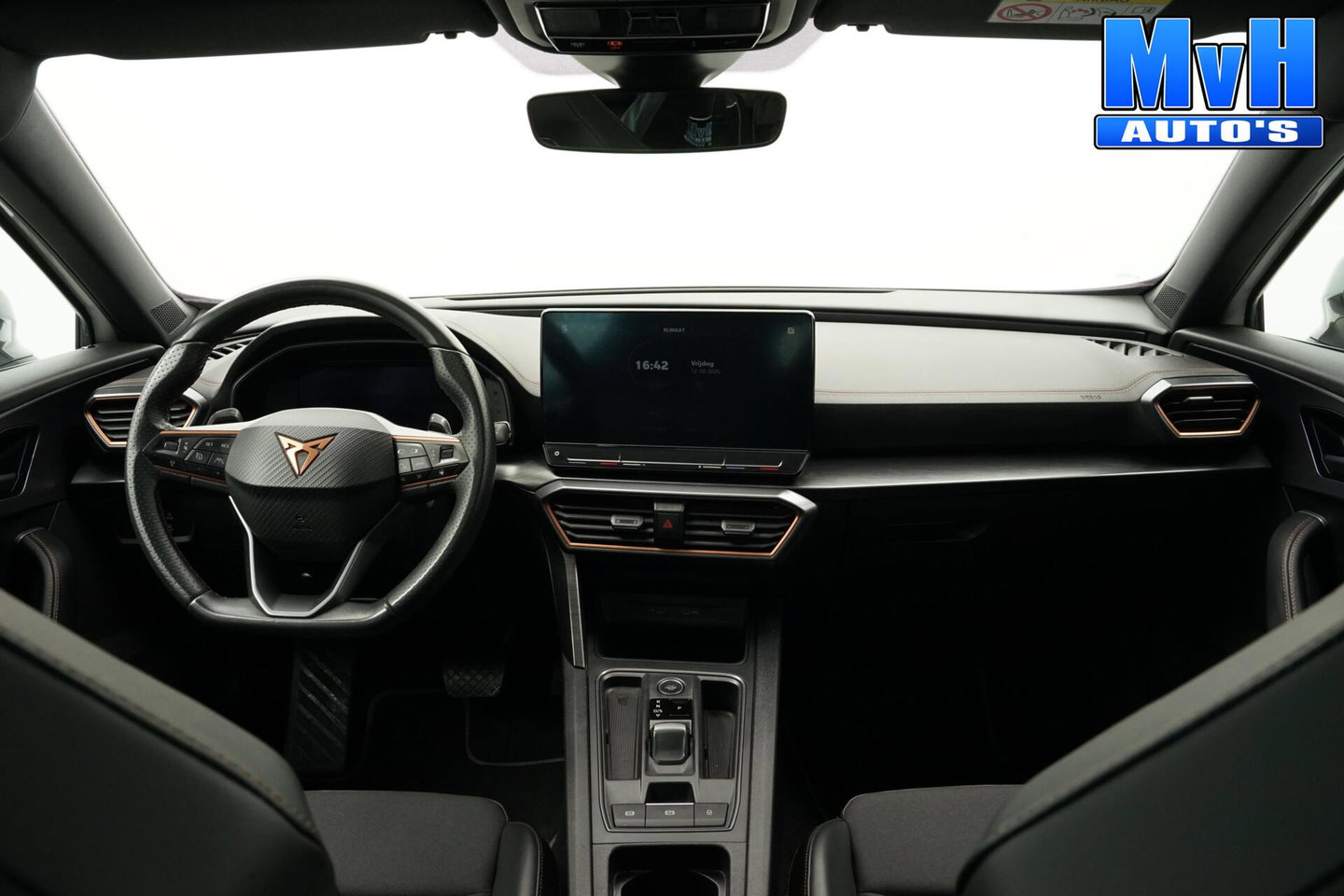 CUPRA Formentor 1.4 TSI PHEV|KUIPSTOEL|PANO|STOEL/STUUR.VERW|SOH97%